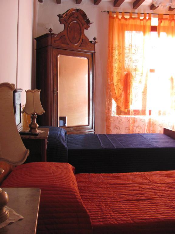 B&B San Francesco Парма Стая снимка