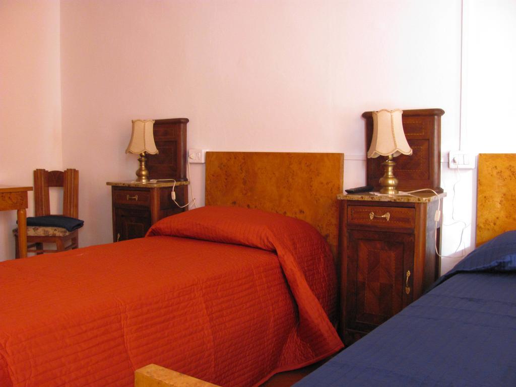 B&B San Francesco Парма Стая снимка